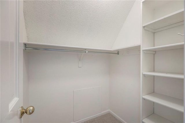 7609 W 115th Street, Overland Park, KS 66210