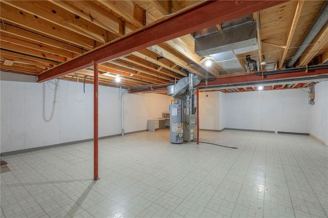 7609 W 115th Street, Overland Park, KS 66210