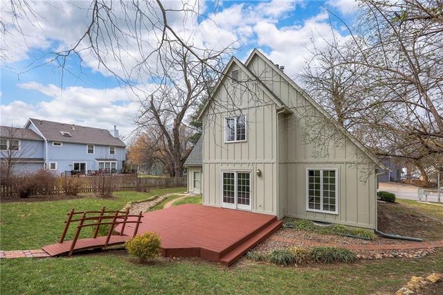 7609 W 115th Street, Overland Park, KS 66210