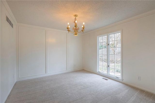 7609 W 115th Street, Overland Park, KS 66210