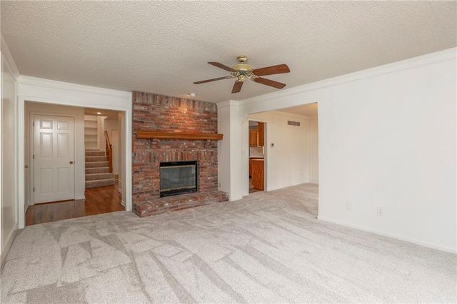 7609 W 115th Street, Overland Park, KS 66210