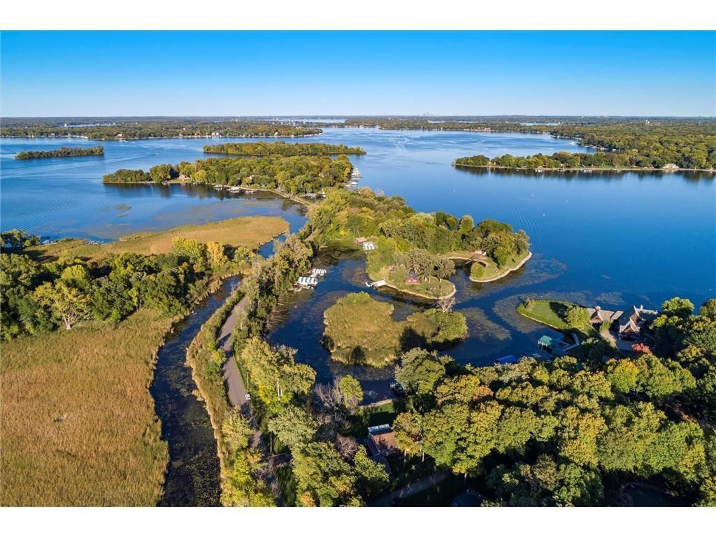 4720 Lagoon Drive, Shorewood, MN 55364 — photo 3
