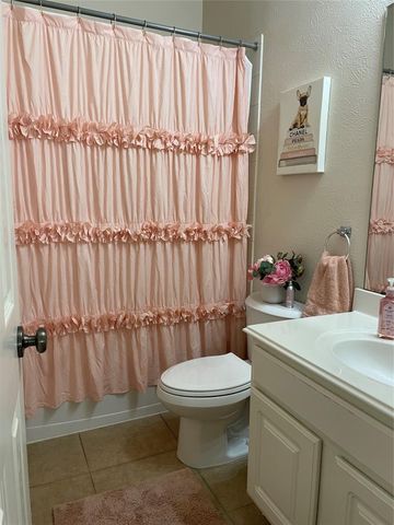 4480 Gran Canary Drive, League City, TX 77573
