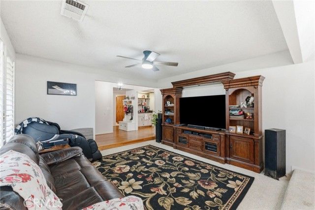 6479 N Blosser, Fresno, CA 93711