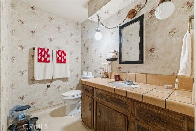 6479 N Blosser, Fresno, CA 93711