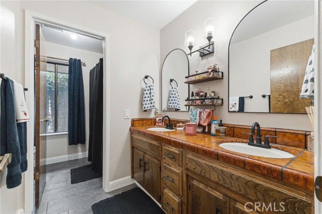 6479 N Blosser, Fresno, CA 93711