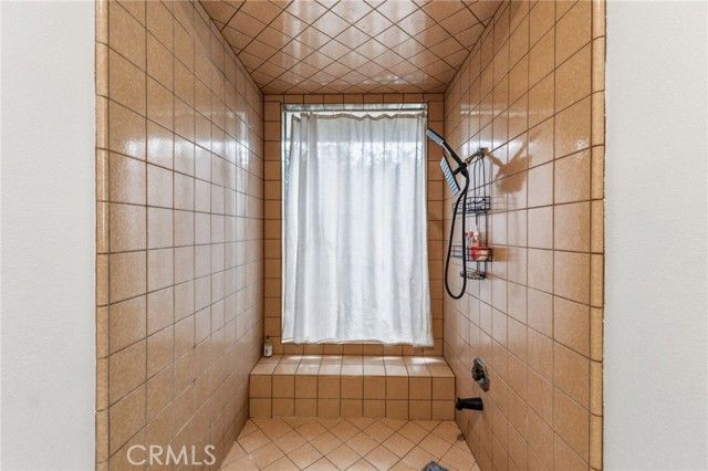 6479 N Blosser, Fresno, CA 93711