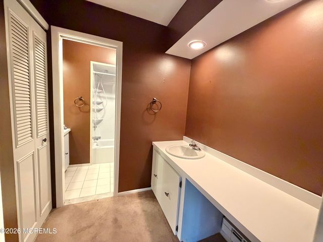 10 Lexington Court D, Red Bank, NJ 07701