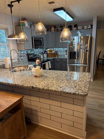 407 Sweetbay Court, Versailles, KY 40383