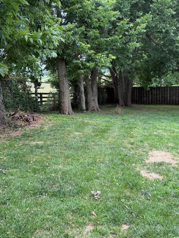 407 Sweetbay Court, Versailles, KY 40383