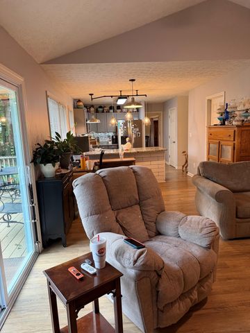 407 Sweetbay Court, Versailles, KY 40383
