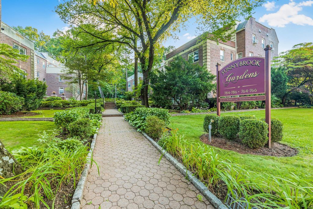 766 Palmer Road 2D, Bronxville, NY 10708