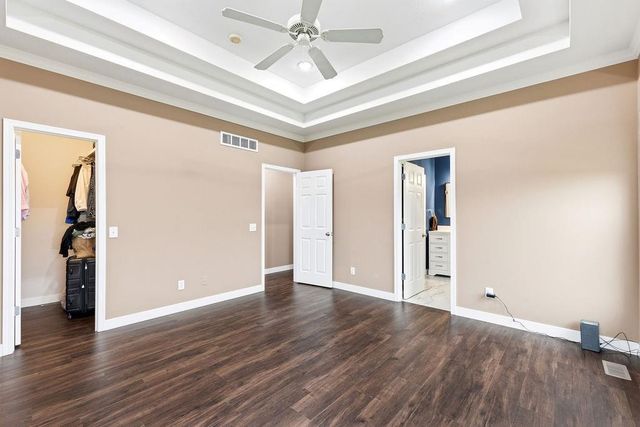 502 Alexandria Court, Gower, MO 64454