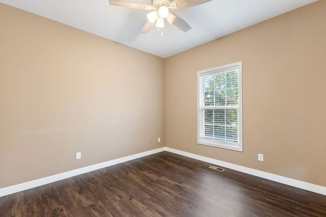 502 Alexandria Court, Gower, MO 64454