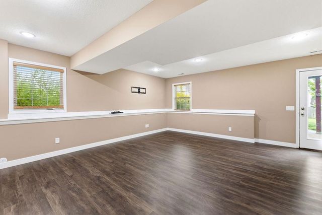 502 Alexandria Court, Gower, MO 64454