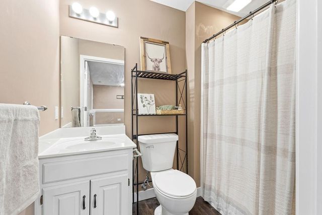502 Alexandria Court, Gower, MO 64454