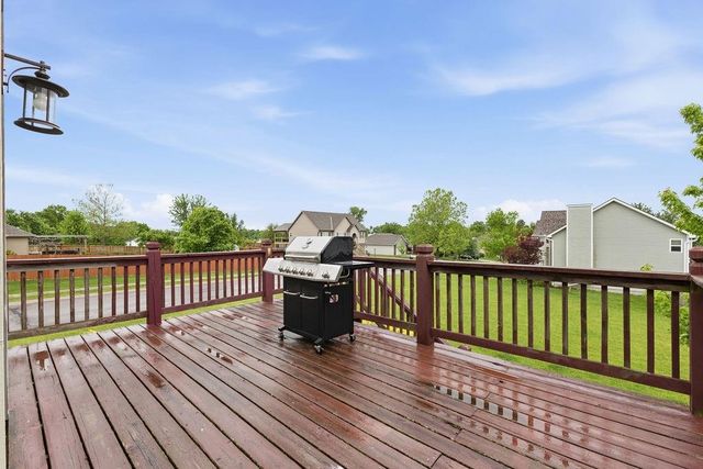 502 Alexandria Court, Gower, MO 64454