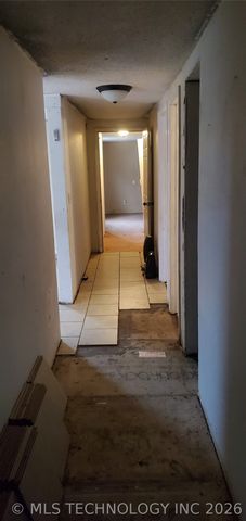 300 SE Johnson, Canadian, OK 74425