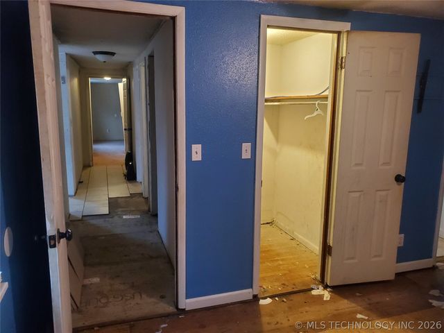 300 SE Johnson, Canadian, OK 74425