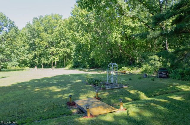 1195 New Milford Road, Atwater, OH 44201