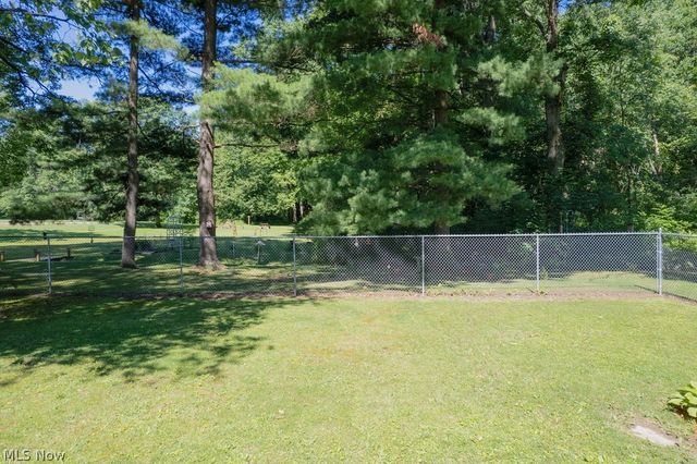 1195 New Milford Road, Atwater, OH 44201