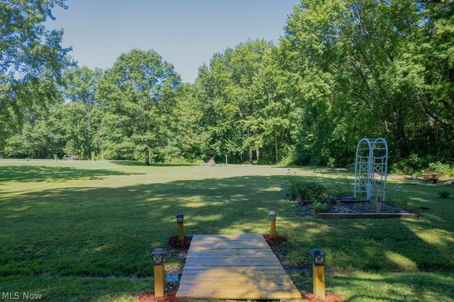 1195 New Milford Road, Atwater, OH 44201