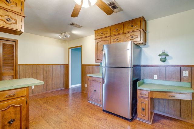 4945 Flagstone Drive, Fort Worth, TX 76114