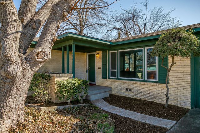 4945 Flagstone Drive, Fort Worth, TX 76114