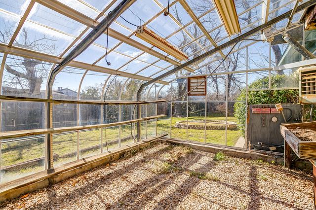 4945 Flagstone Drive, Fort Worth, TX 76114