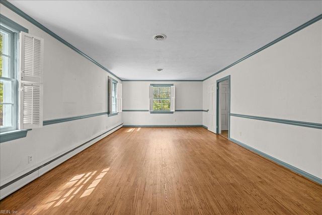 3916 Thalia DR, Virginia Beach, VA 23455