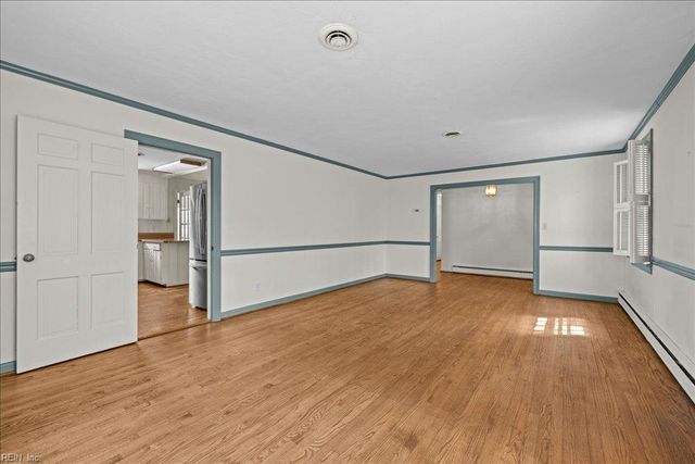 3916 Thalia DR, Virginia Beach, VA 23455