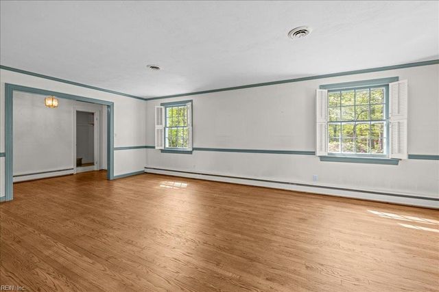 3916 Thalia DR, Virginia Beach, VA 23455