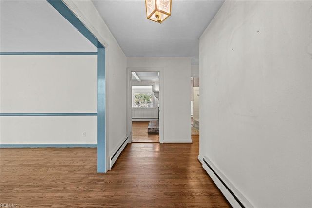 3916 Thalia DR, Virginia Beach, VA 23455