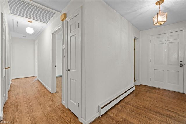 3916 Thalia DR, Virginia Beach, VA 23455