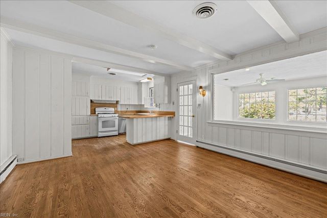 3916 Thalia DR, Virginia Beach, VA 23455