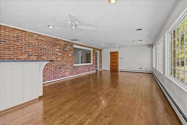 3916 Thalia DR, Virginia Beach, VA 23455