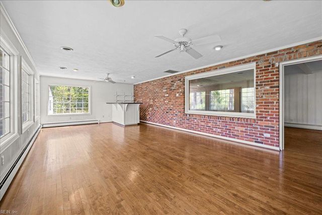 3916 Thalia DR, Virginia Beach, VA 23455