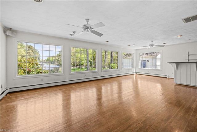 3916 Thalia DR, Virginia Beach, VA 23455