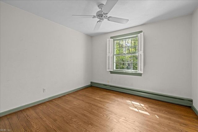 3916 Thalia DR, Virginia Beach, VA 23455