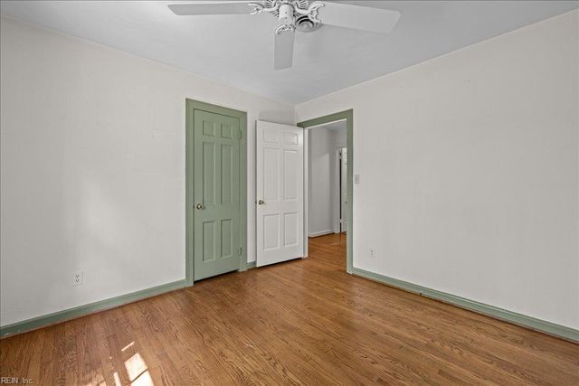 3916 Thalia DR, Virginia Beach, VA 23455