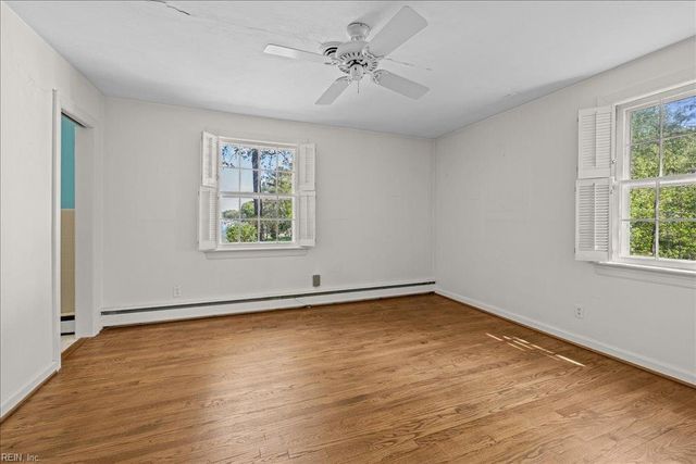 3916 Thalia DR, Virginia Beach, VA 23455