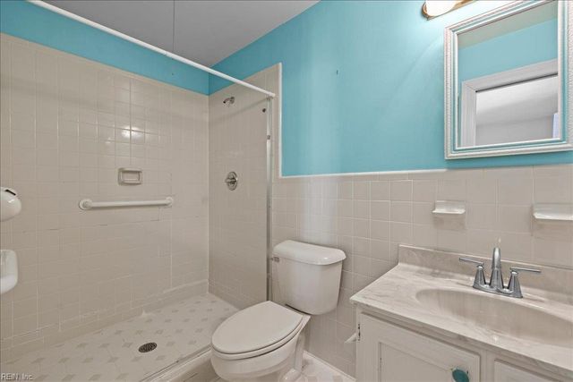 3916 Thalia DR, Virginia Beach, VA 23455