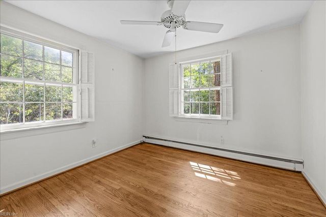 3916 Thalia DR, Virginia Beach, VA 23455