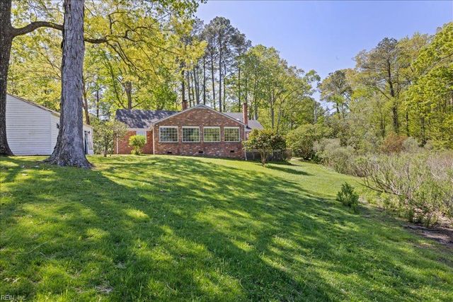 3916 Thalia DR, Virginia Beach, VA 23455