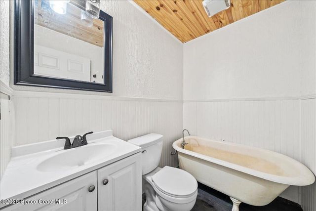 551 Brickell Street SE, Palm Bay, FL 32909