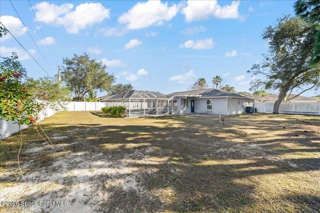551 Brickell Street SE, Palm Bay, FL 32909