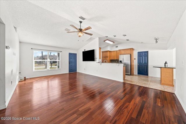 551 Brickell Street SE, Palm Bay, FL 32909