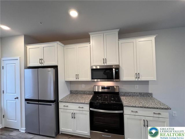 7634 Clayton Avenue, Upper Saucon Twp, PA 18036