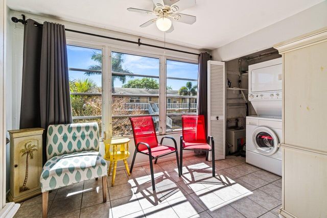 2121 NE 1st Court 202, Boynton Beach, FL 33435