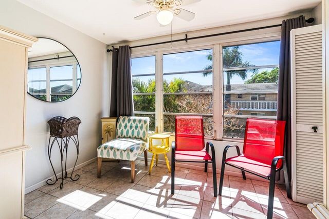 2121 NE 1st Court 202, Boynton Beach, FL 33435